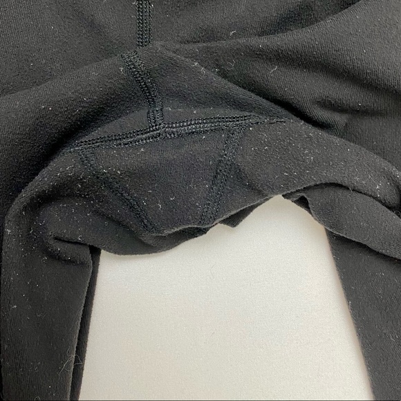 Lululemon Atletica Flared Black Yoga Pants Size 8. - Picture 6 of 7